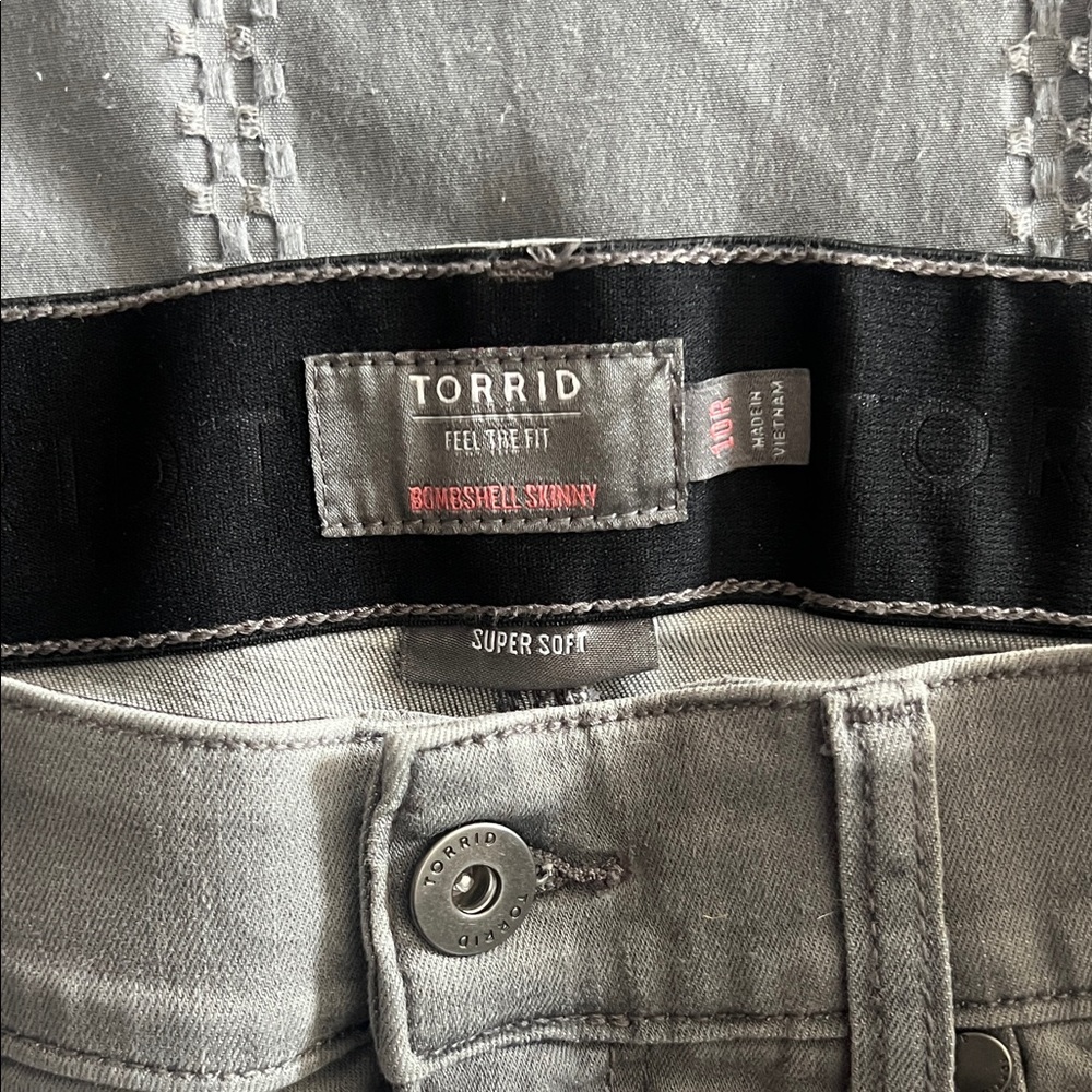 Torrid Gray Bombshell Skinny Jeans